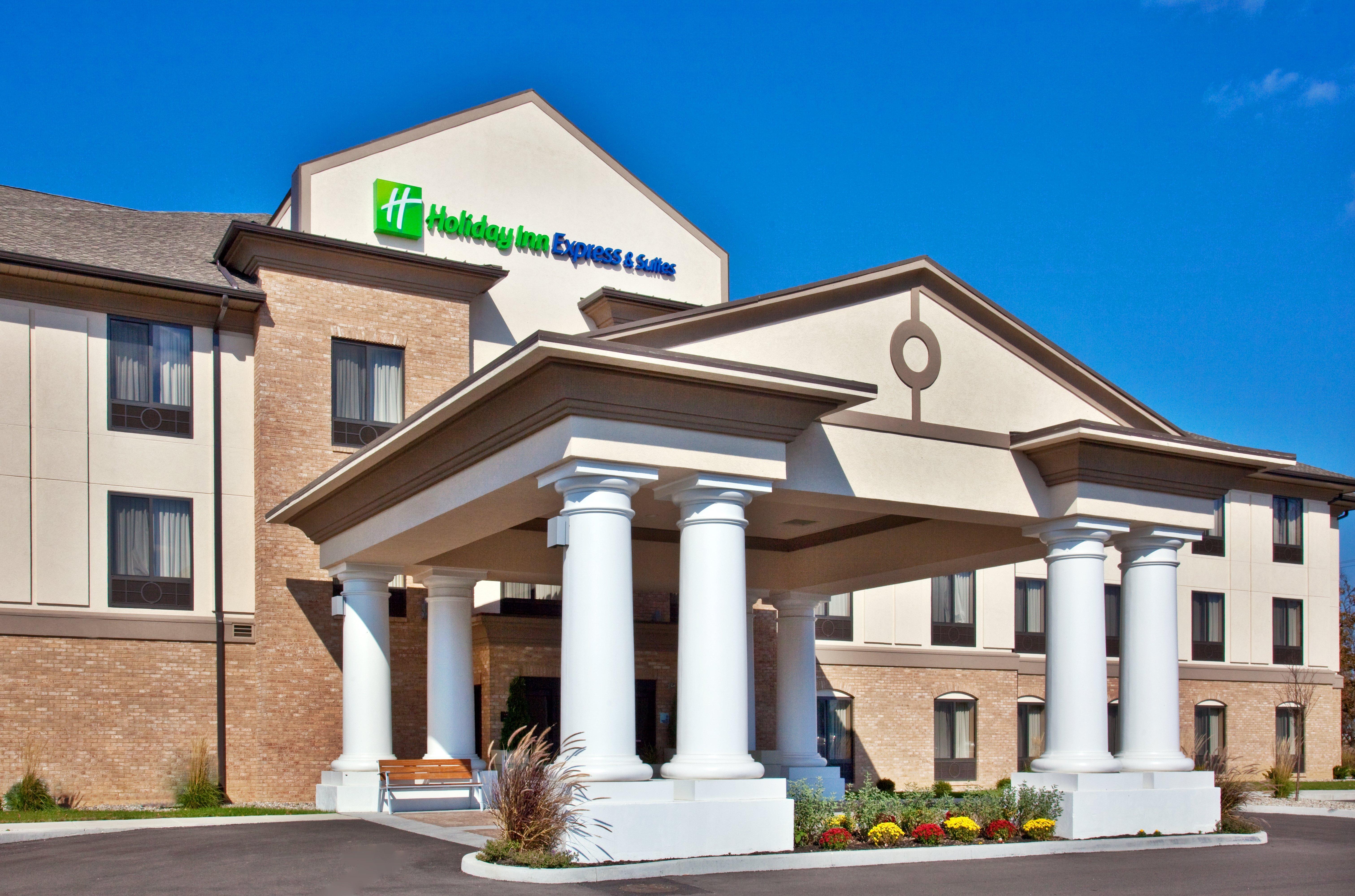 Holiday Inn Express Hotel & Suites Crawfordsville By Ihg Exterior photo