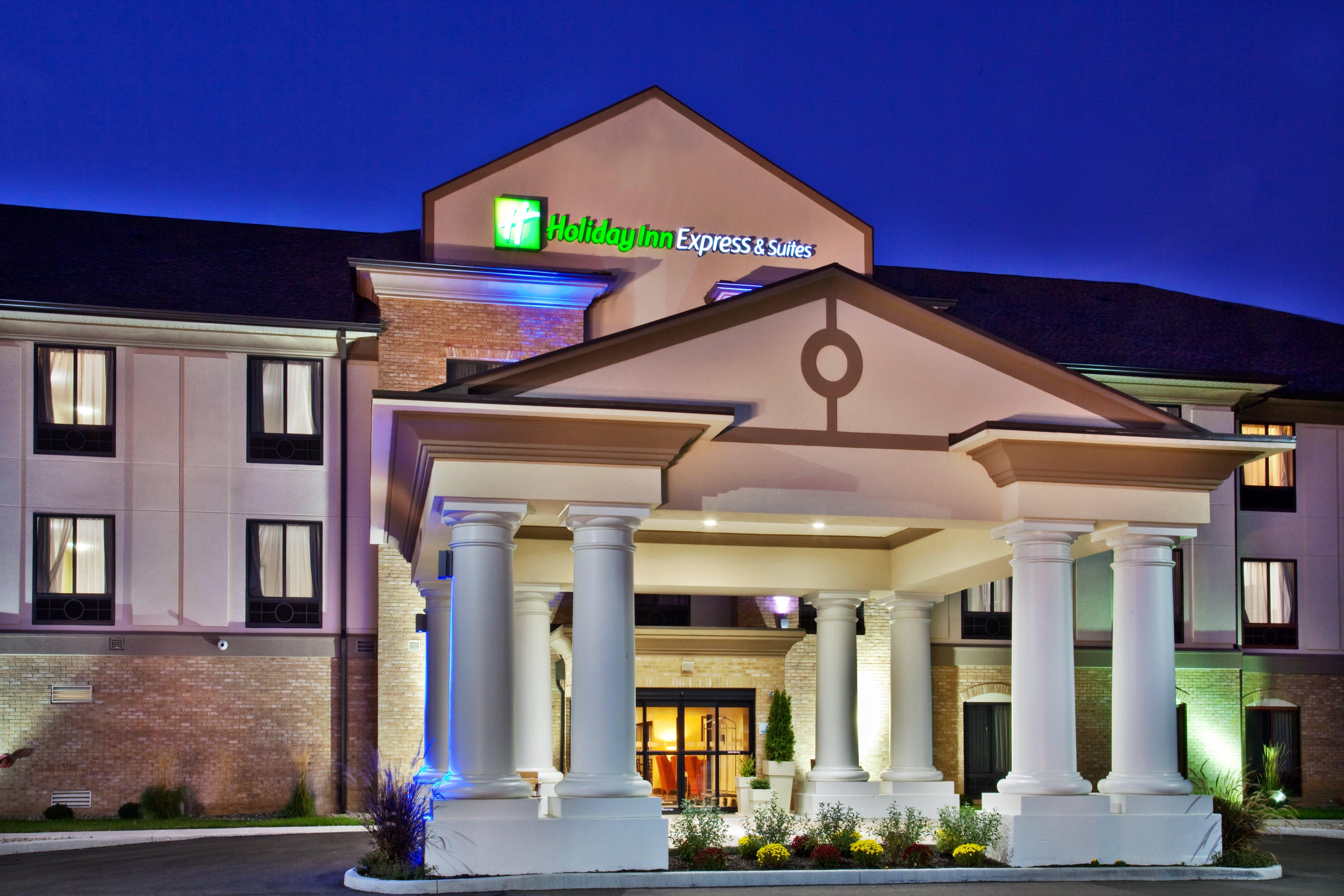 Holiday Inn Express Hotel & Suites Crawfordsville By Ihg Exterior photo